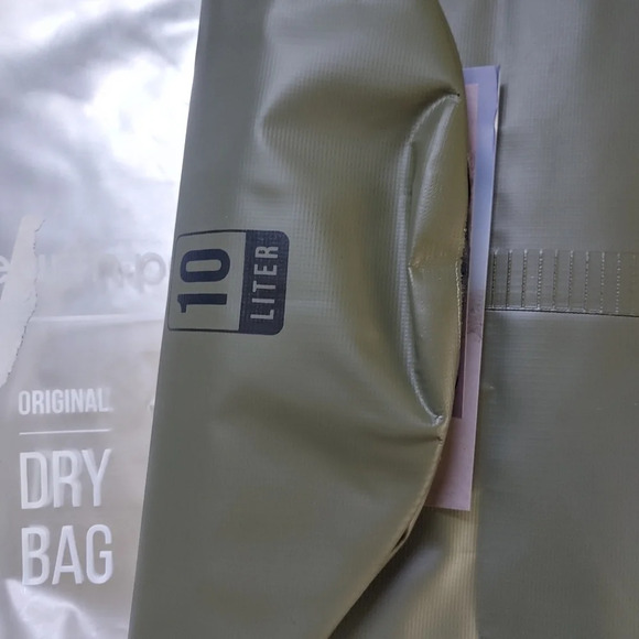 Earth Pak Roll Top Dry Bag + Phone Case 10L Black Waterproof Gear Protection New - Picture 4 of 6